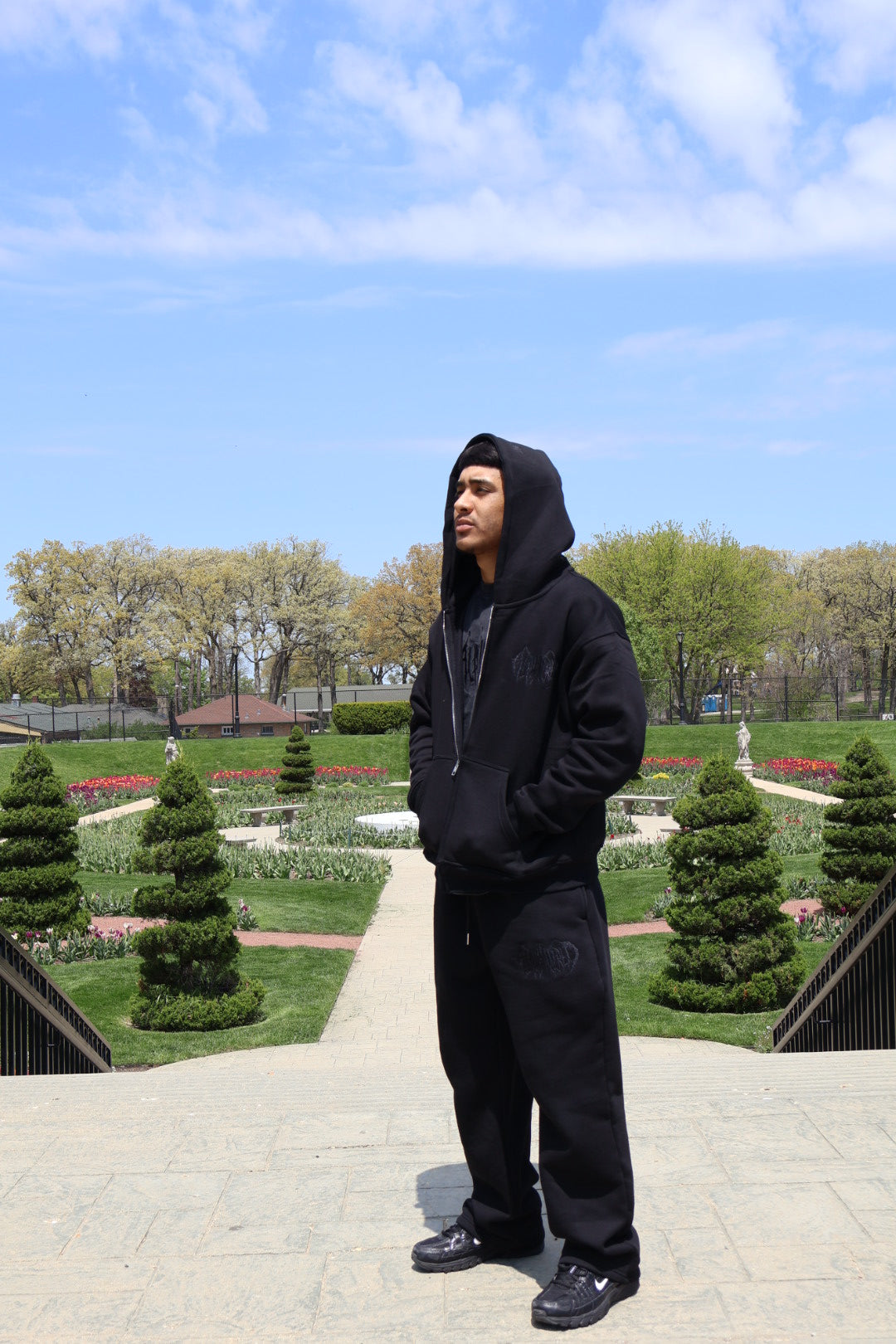ALPHAWRLD ZIP UP HOODIE