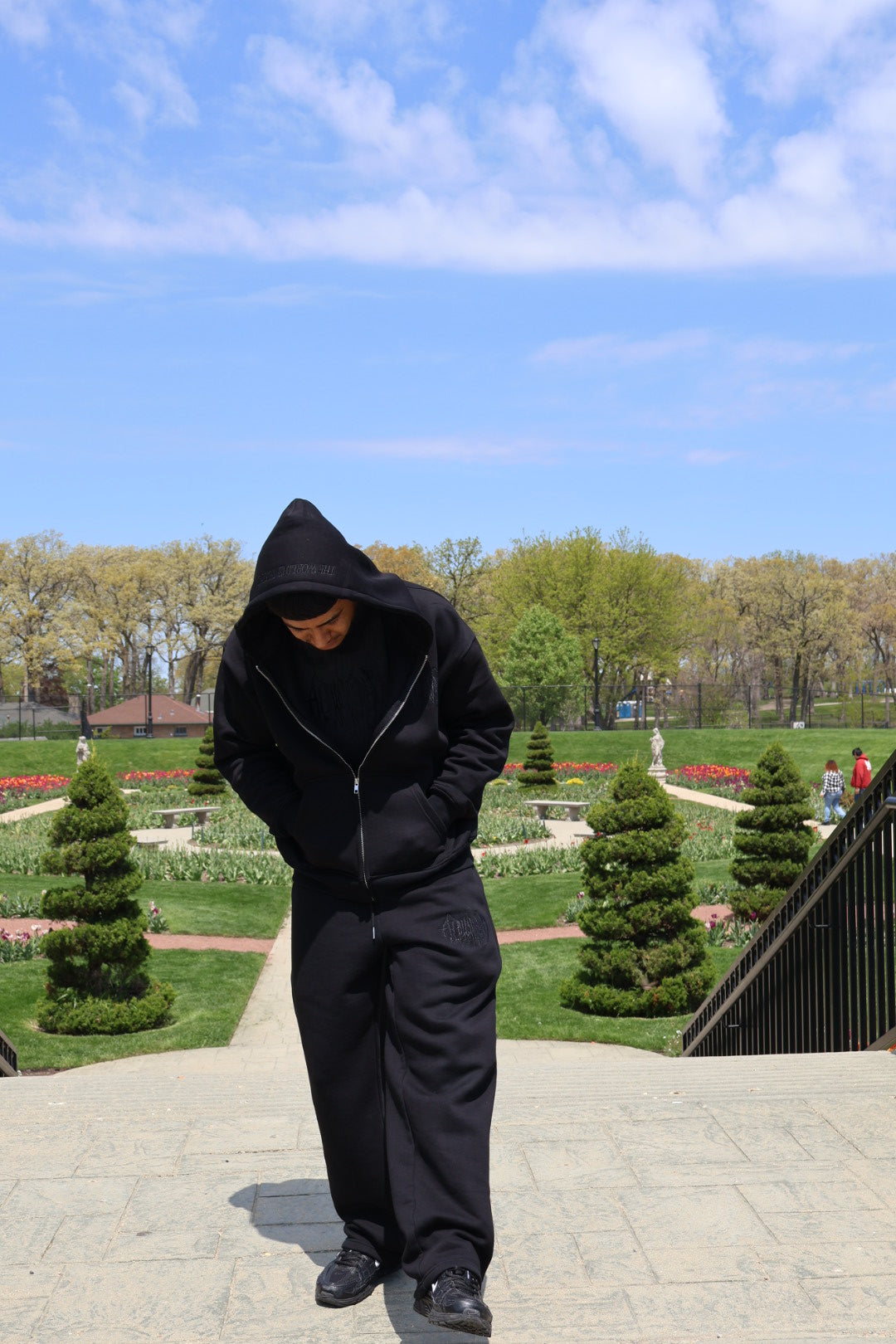 ALPHAWRLD ZIP UP HOODIE